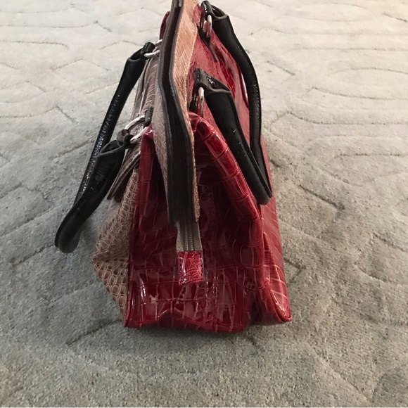 GUESS CALVINA Logo Croco Patent Leather Handbag Purse Satchel Taupe/Multi - Picture 7 of 16